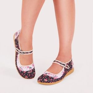 Hot Chocolate Design Pandora Women's Flats UK